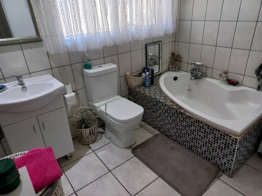 Bedroom Property for Sale in West Park Free State